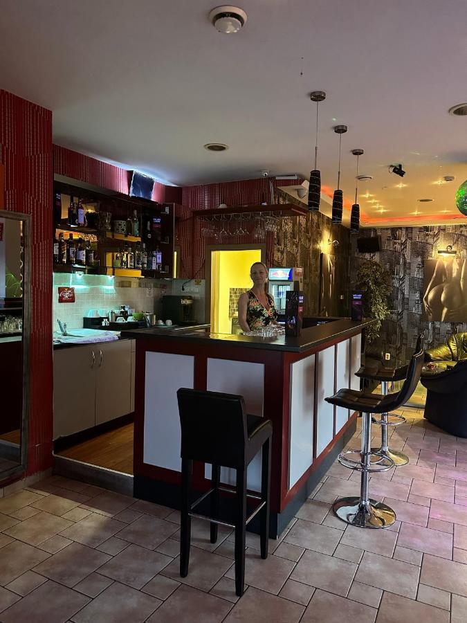 היישאלום Velvet Motel מראה חיצוני תמונה